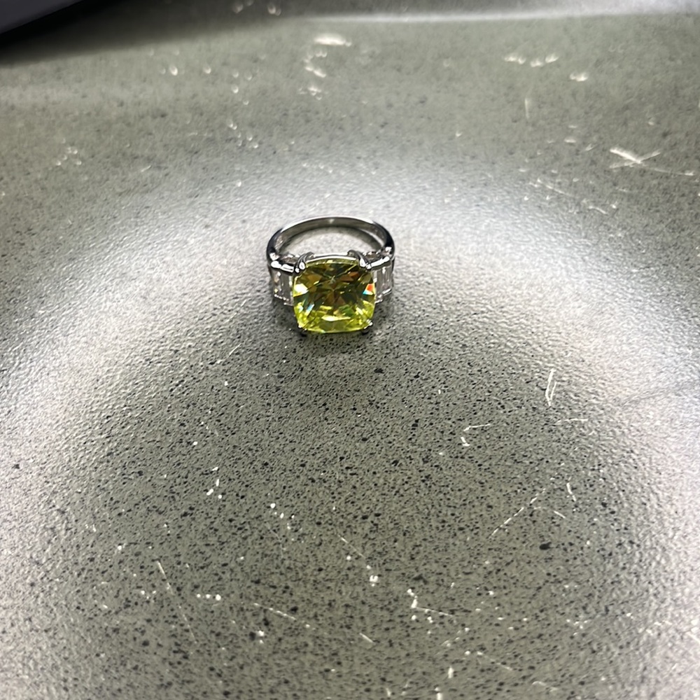 Ross-Simons CZ Ring - Picture 4 of 4